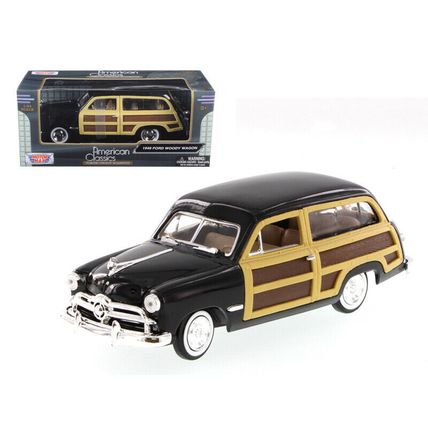 1949 Ford Woody Wagon Black 1/24 Diecast Model Car by Motormax
