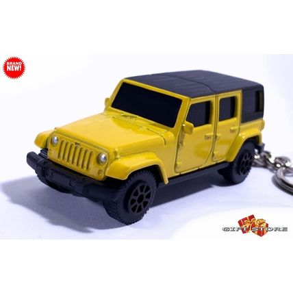 RARE KEYCHAIN YELLOW BLACK JEEP WRANGLER
