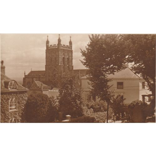 Priory Church Malvern Worcestershire Postcard (WOR77070)