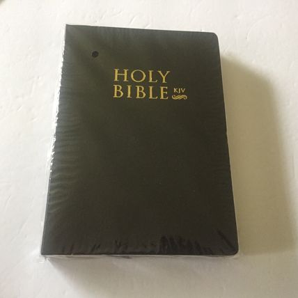 New Holy Bible Old & New Testament - Black Cover
