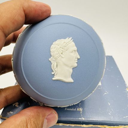 Wedgwood Jasperware Blue PAPERWEIGHT JULIUS CAESAR Vintage England