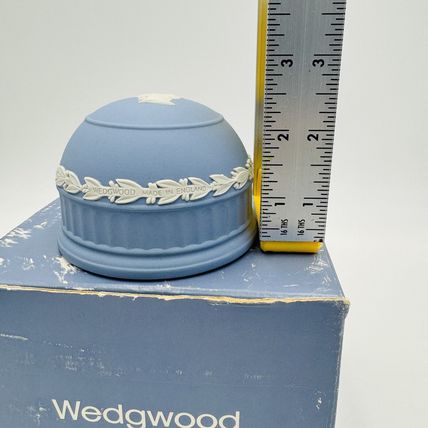 Wedgwood Jasperware Blue PAPERWEIGHT JULIUS CAESAR Vintage England