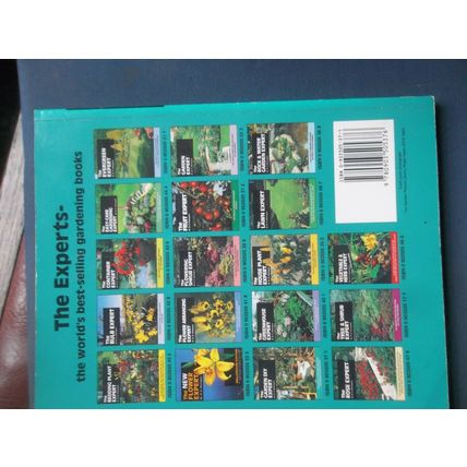 USED THE GARDEN D.I.Y. EXPERT BOOK BY Dr. D.G. HESSAYON