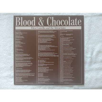 ELVIS COSTELLO AND THE ATTRACTIONS – BLOOD AND CHOCOLATE - 12" ALBUM