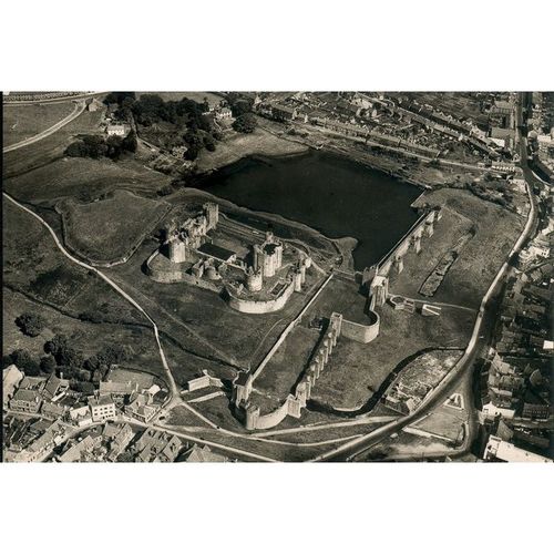 Vintage GB Postcard - Caerphilly Castle, Glamorgan, Wales - Air View