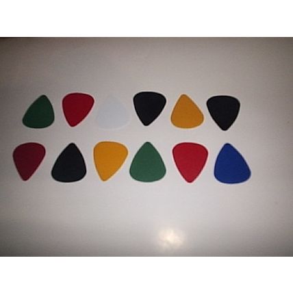 12 x GUITAR PICKS MIXED COLOR NEW ITEMS