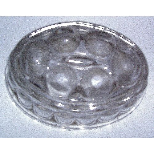 Victorian jelly mold circa 1890 oval design