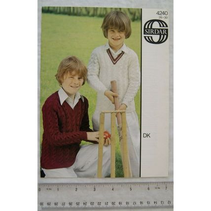 Vintage: Sirdar 4240 sports sweater, DK, 26-30 inch, 66-76 cm