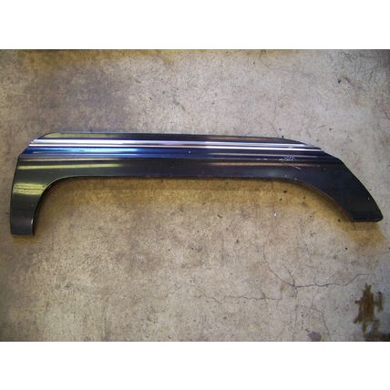 1967 CHRYSLER IMPERIAL LH FENDER SKIRT OEM LEBARON CROWN COUPE