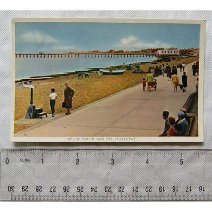 vintage postcard Marine Parade & Pier Felixstowe