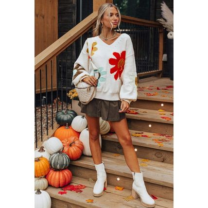 White Big Flower Pattern V Neck Drop Shoulder Sweater