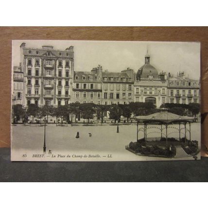 PLACE DU CHAMP-DE-BASTILLE, BREST, FRANCE unused postcard #