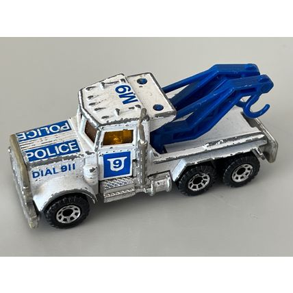 MATCHBOX PETERBILT POLICE TOW TRUCK (1981)
