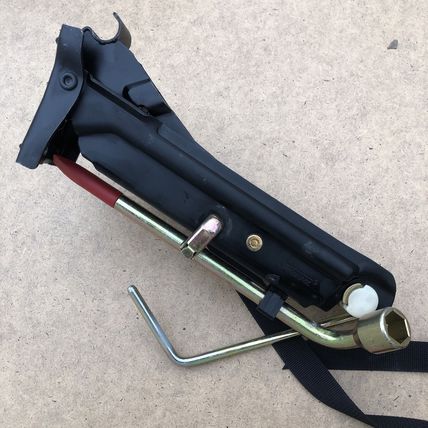 Volvo 9444571 OEM Jack Never Been Used + 9133668 Lug Wrench