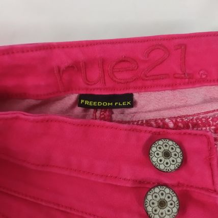 Rue 21 Freedom Flex Jeggings Pink Size 5/6R (25"x 30") Used