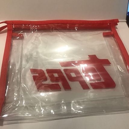 New Topps 8'' x 6'' x 1'' Plastic Pouch Holder