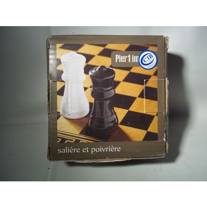 Pier 1 Ceramic Chess Pawn Salt and Pepper Shakers Black & White In Original Box*