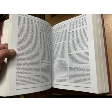 1993 THE CAMBRIDGE GUIDE TO LITERATURE IN ENGLISH HEAVY 2kg HARDBACK BOOK (P10)