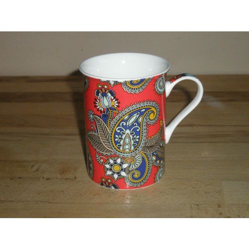 Leonardo Fine China Red Paisley Design Mug