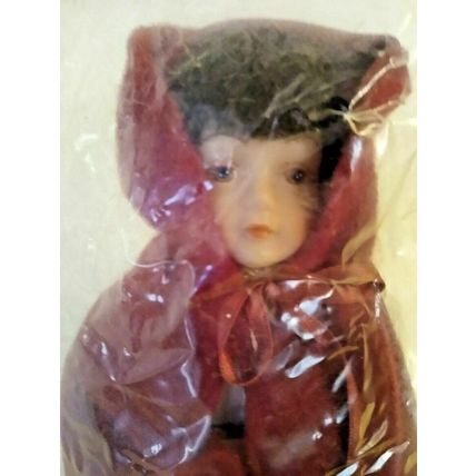 New Vintage 1985 Avon Fairy Tale Doll 8" Red Riding Hood W/Stand