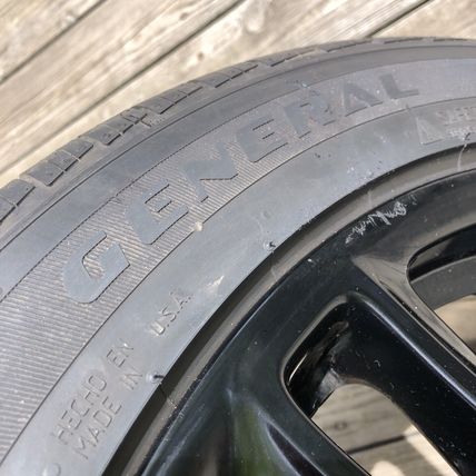 Porsche Panamera 19X9 Black Front Wheel 2010-2016 255/45R19 Altimax RT43 + TPMS