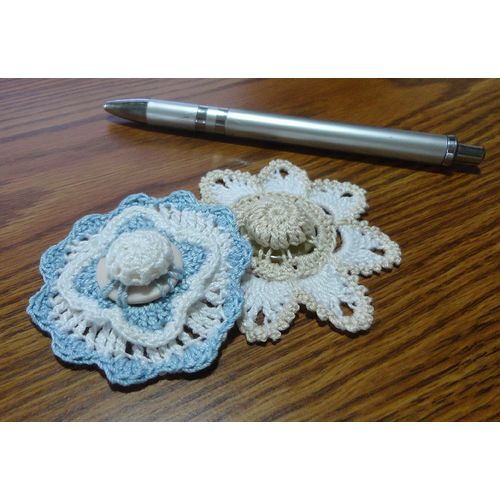 Button flowers #bf01 lot of 2 crochet decoration adornment embellishment motif