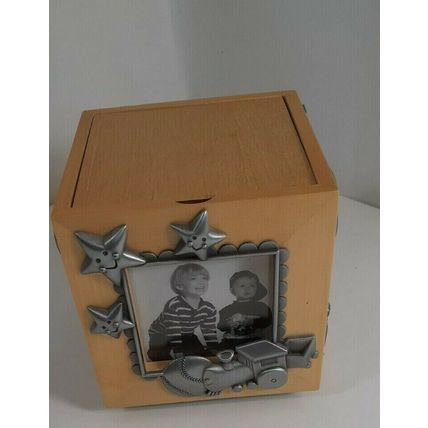 ROYAL LIMITED MUSIC BOX Brown WOODEN PHOTO CUBE "TWINKLE TWINKLE LITTLE STAR"