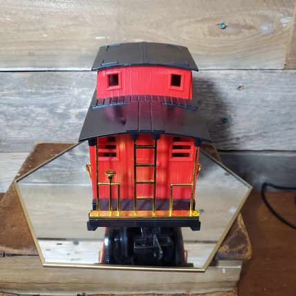 G-Scale Rio Grande Caboose #4067 & six (6) Track Lengths by Scientific Toys Ltd.