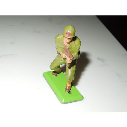 VINTAGE BRITAINS LTD DEETAIL USA AMERICAN TOY SOLDIER WITH MACHINE GUN