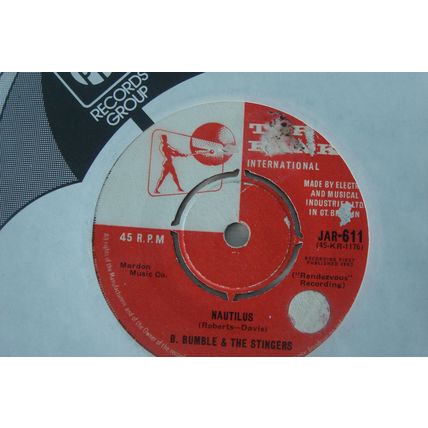A3-B. BUMBLE & THE STINGERS-NUT ROCKER-UK 7" SINGLE-1962-NM- ROCK ‘N ROLL
