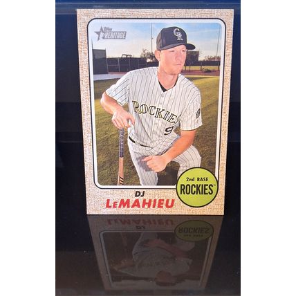 DJ LeMAHIEU 2017 TOPPS HERITAGE BASEBALL CARD #389