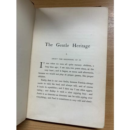 1893 FRANCES E CROMPTON "THE GENTLE HERITAGE" PYM ILLUSTRATED HARDBACK BOOK (P4)