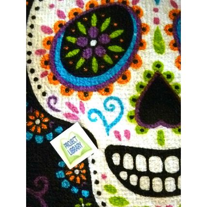 "SET OF 2 CALAVERAS SUGAR SKULL DIA DE LOS MUERTOS KITCHEN or GUEST TOWELS"