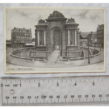 vintage postcard Lille, France, Porte de Paris