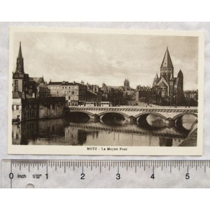 vintage postcard Metz, La Moyen Pont