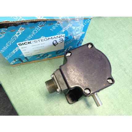 NEW SICK STEGMANN HD32-2-5E-0010 ROTARY ENCODER, 3/8" SHAFT 6-111514-0010,TC