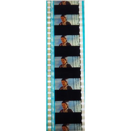 Pk GEB - L - MIX - A 019s . 1 STRIP OF 5 - 35MM FILM CELLS. ( )