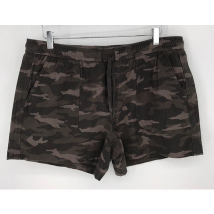 Athleta green camo farallon short pockets, drawstring, elastic waistband sz. 16T