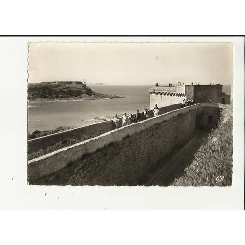 France SAINT-MALO Ramparts Postcard by CAP (422)