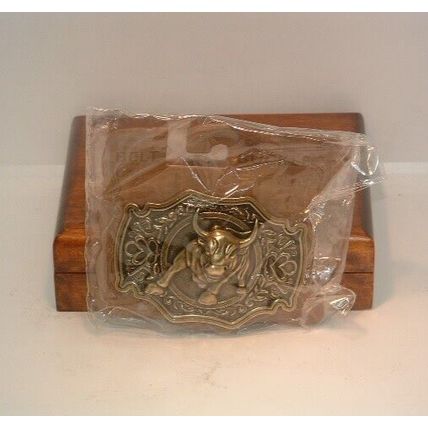 New Men’s Gold Charging Bull Belt Buckle