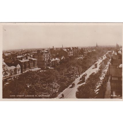 EC445 SOUTHPORT - LORD STREET LOOKING WEST . R/P POSTCARD