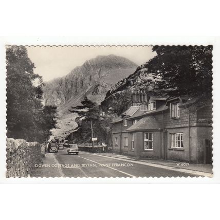 Ogwen Cottage and Tryfan Nant Ffrancon Postcard RP Wales 6089