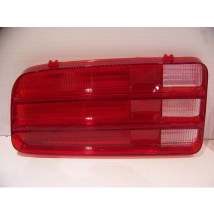 1970 PLYMOUTH BARRACUDA LH TAILLIGHT LENS OEM #3403057