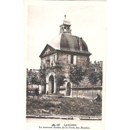 52 - LANGRES - nouveau jardin de la porte des moulins