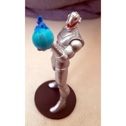 ULTRON FIGURINE marvel comics / disney - made in Vietnam