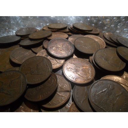 Bulk lot of Elizabeth II pennies -150 coins.