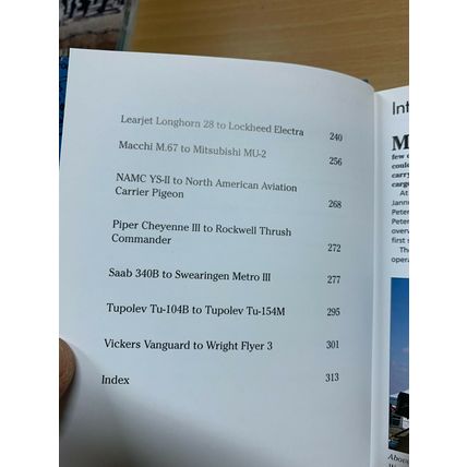 2001 1ST EDITION "CIVIL AIRCRAFT" ROBERT JACKSON ILLUSTRATED HARDBACK BOOK (P4)