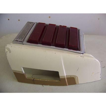 1983 FORD CROWN VICTORIA RH TAILLIGHT W/ QUARTER EXTENSION OEM #1AB-5428058
