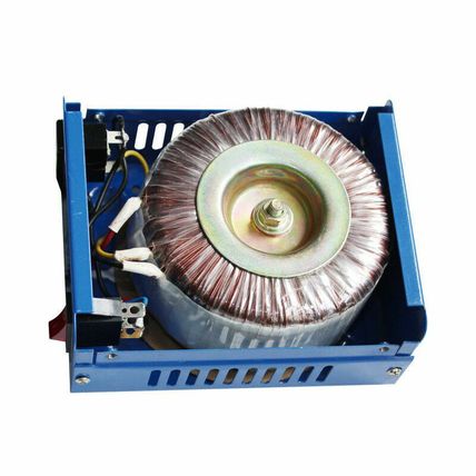TRANSFORMADOR LIGERO 2000W PARA USAR EQUIPOS DE 110 VOLTIOS EN ESPAÑA EUROPEO