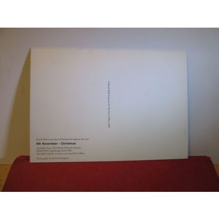 6th November, CHRISTMAS issued 2000 by Post office/Royal Mail postcard =